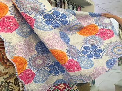  Ecuador Customers Visit HJ Home Bedding Factory for Print Quilt Set