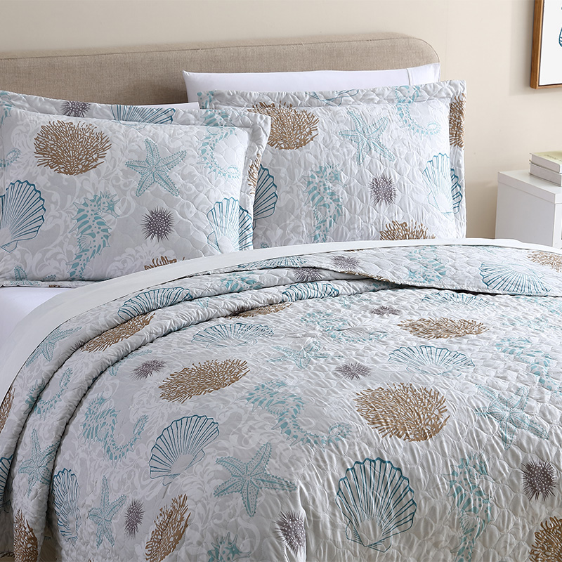 Ocean print reversible bedding set