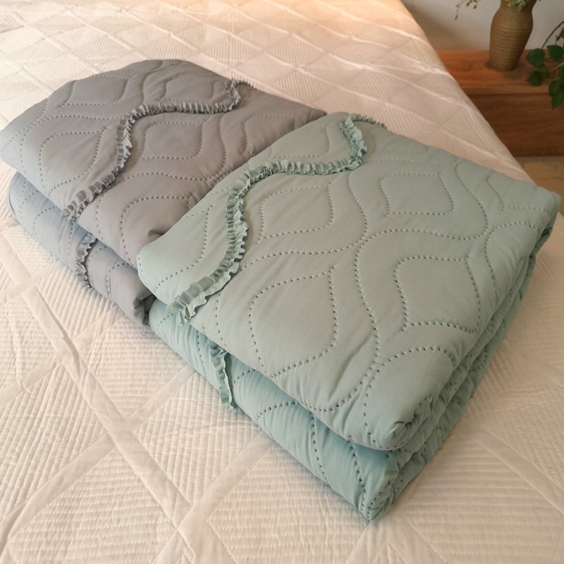 ultrasonic quilt set ruffle bedspread
